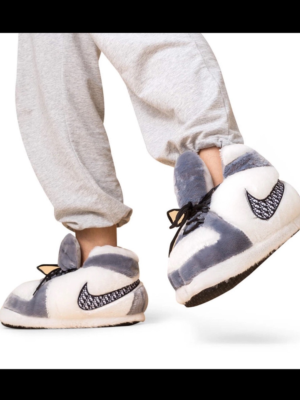 Nike Men's Plush White and Gray Swoosh Slipper Shoes